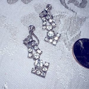 ANTIQUE RHINESTONE SCREW BACK EARRINGS!!